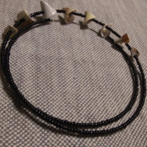 Shell Choker - Picture 6 of 8